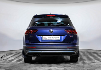 Подержанный автомобиль Volkswagen Tiguan 2017 года (6 фото)