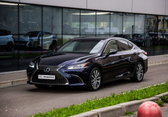 Подержанный автомобиль Lexus ES 2021 года (3 фото)