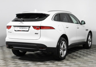 Подержанный автомобиль Jaguar F-Pace 2017 года (5 фото)