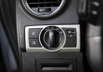 Подержанный автомобиль Opel Antara 2014 года (15 фото)