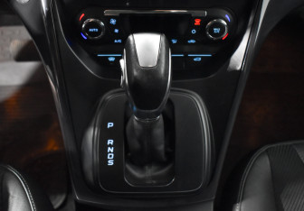 Подержанный автомобиль Ford Kuga 2013 года (10 фото)