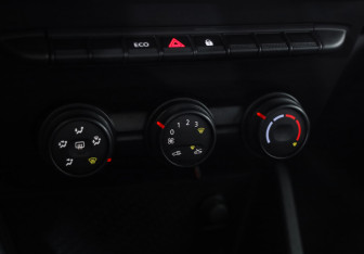 Подержанный автомобиль Renault Duster 2021 года (15 фото)