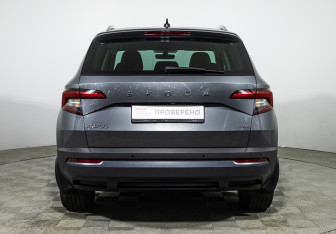 Подержанный автомобиль Skoda Karoq 2020 года (6 фото)