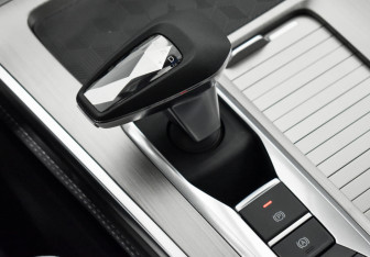 Подержанный автомобиль Exeed VX 2023 года (11 фото)