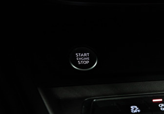 Подержанный автомобиль Audi Q3 2020 года (20 фото)