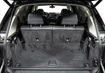 Подержанный автомобиль BMW X7 2020 года (32 фото)