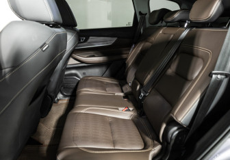 Подержанный автомобиль Chery Tiggo 8 Pro 2023 года (10 фото)