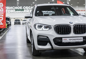 Подержанный автомобиль BMW X3 2019 года (4 фото)