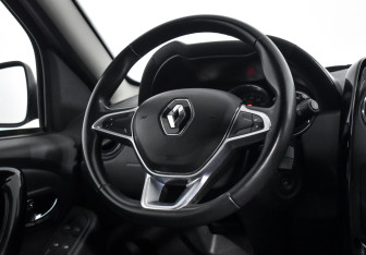 Подержанный автомобиль Renault Duster 2019 года (14 фото)