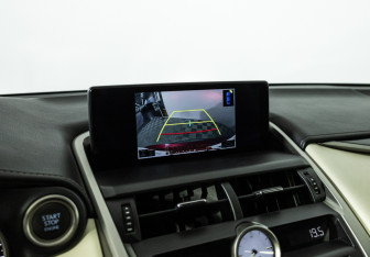 Подержанный автомобиль Lexus NX 2018 года (16 фото)