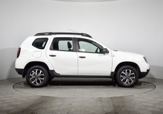 Подержанный автомобиль Renault Duster 2020 года (4 фото)