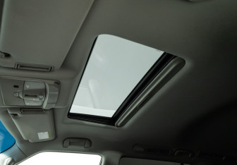 Подержанный автомобиль Infiniti QX80 2014 года (18 фото)