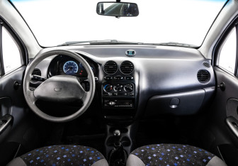 Подержанный автомобиль Daewoo Matiz 2013 года (15 фото)