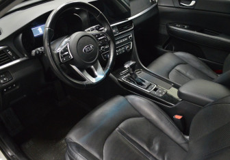 Подержанный автомобиль Kia Optima Sedan 2018 года (9 фото)