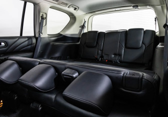 Подержанный автомобиль Infiniti QX80 2016 года (28 фото)