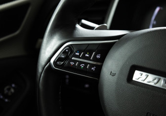 Подержанный автомобиль Haval F7 2023 года (16 фото)