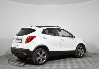 Подержанный автомобиль Opel Mokka 2013 года (5 фото)