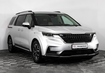 Подержанный автомобиль Kia Carnival 2022 года (3 фото)