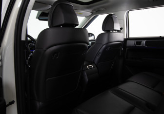 Подержанный автомобиль Hyundai Santa Fe 2023 года (32 фото)
