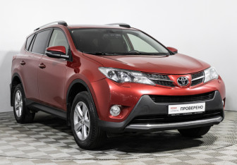 Подержанный автомобиль Toyota RAV4 2014 года (3 фото)