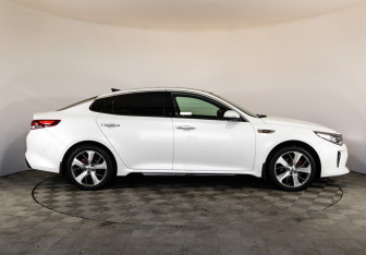 Подержанный автомобиль Kia Optima Sedan 2018 года (4 фото)