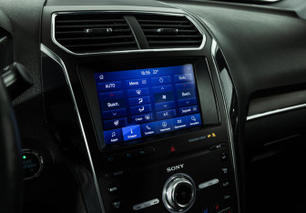 Подержанный автомобиль Ford Explorer 2019 года (17 фото)