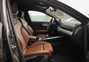 Подержанный автомобиль Audi A4 Sedan 2021 года (28 фото)