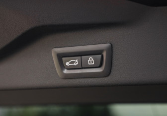 Подержанный автомобиль BMW X5 2021 года (38 фото)