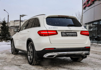 Подержанный автомобиль Mercedes-Benz GLC Coupe 2019 года (35 фото)