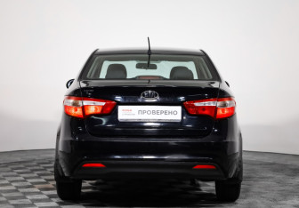 Подержанный автомобиль Kia Rio Sedan 2011 года (3 фото)