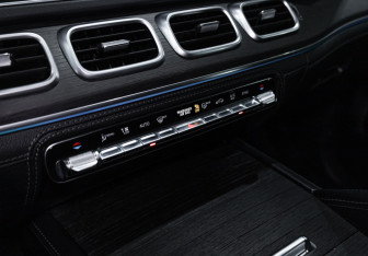 Подержанный автомобиль Mercedes-Benz GLE 2021 года (22 фото)