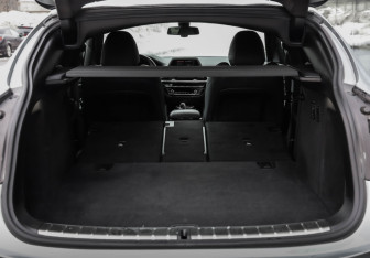 Подержанный автомобиль BMW X4 2018 года (35 фото)