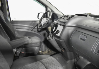 Подержанный автомобиль Mercedes-Benz Vito 2011 года (12 фото)