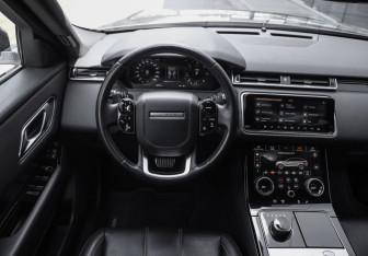 Подержанный автомобиль Land Rover Range Rover Velar 2017 года (15 фото)