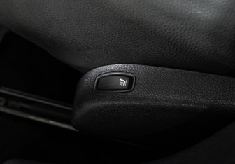 Подержанный автомобиль Renault Logan Sedan 2010 года (15 фото)