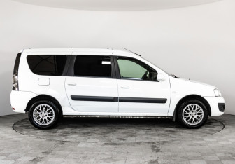 Подержанный автомобиль LADA (ВАЗ) Largus Wagon 2020 года (4 фото)