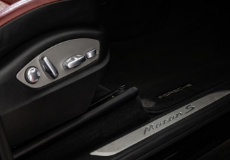 Подержанный автомобиль Porsche Macan 2016 года (23 фото)