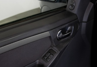 Подержанный автомобиль Opel Meriva 2007 года (14 фото)