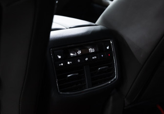 Подержанный автомобиль Mazda CX-9 2024 года (22 фото)
