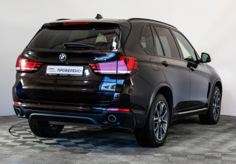 Подержанный автомобиль BMW X5 2016 года (5 фото)