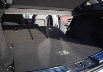 Подержанный автомобиль Land Rover Range Rover Evoque 2024 года (39 фото)