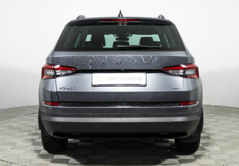 Подержанный автомобиль Skoda Kodiaq 2020 года (6 фото)