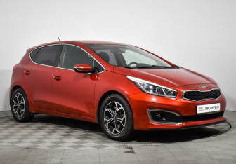 Подержанный автомобиль Kia Ceed Hatchback 2015 года (3 фото)