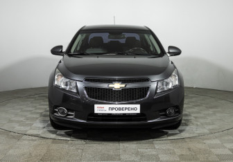 Подержанный автомобиль Chevrolet Cruze Sedan 2011 года (2 фото)