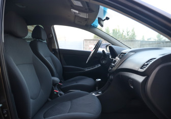 Подержанный автомобиль Hyundai Solaris Sedan 2014 года (18 фото)