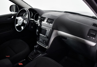 Подержанный автомобиль Skoda Yeti 2014 года (13 фото)