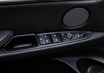 Подержанный автомобиль BMW X5 2018 года (22 фото)