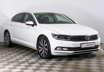 Подержанный автомобиль Volkswagen Passat Sedan 2019 года (3 фото)