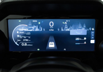 Подержанный автомобиль Geely Monjaro 2023 года (12 фото)