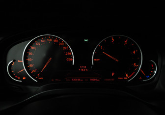 Подержанный автомобиль BMW X3 2018 года (12 фото)